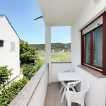 With Parking Space - Donja, Rab - 5060 Апартаменты Супетарска-Драга