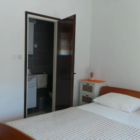 Apartmán With Parking Space - Donja, Rab - 5060